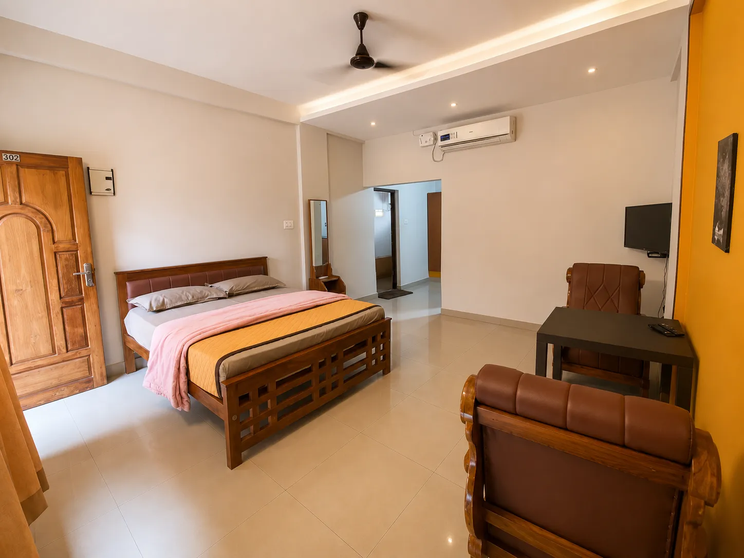 Standard Premium Single Room - Interior View #3
